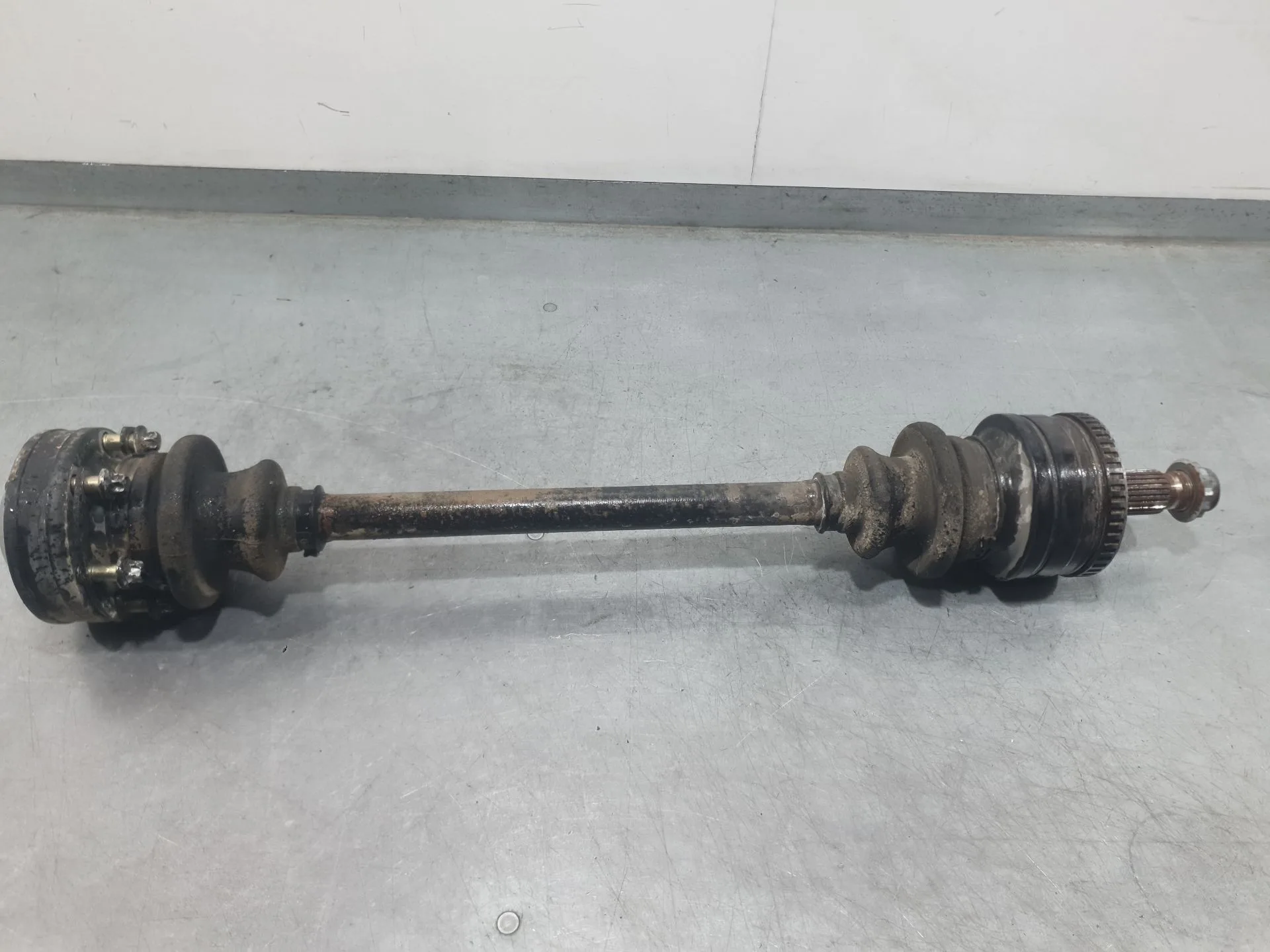 Transmision Trasera Izquierda para Mercedes-Benz Clk (C208)