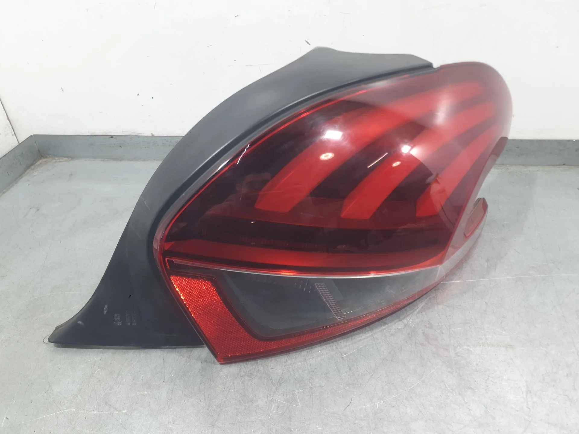Piloto Trasero Derecho para Peugeot 208 I (Ca_, Cc_)