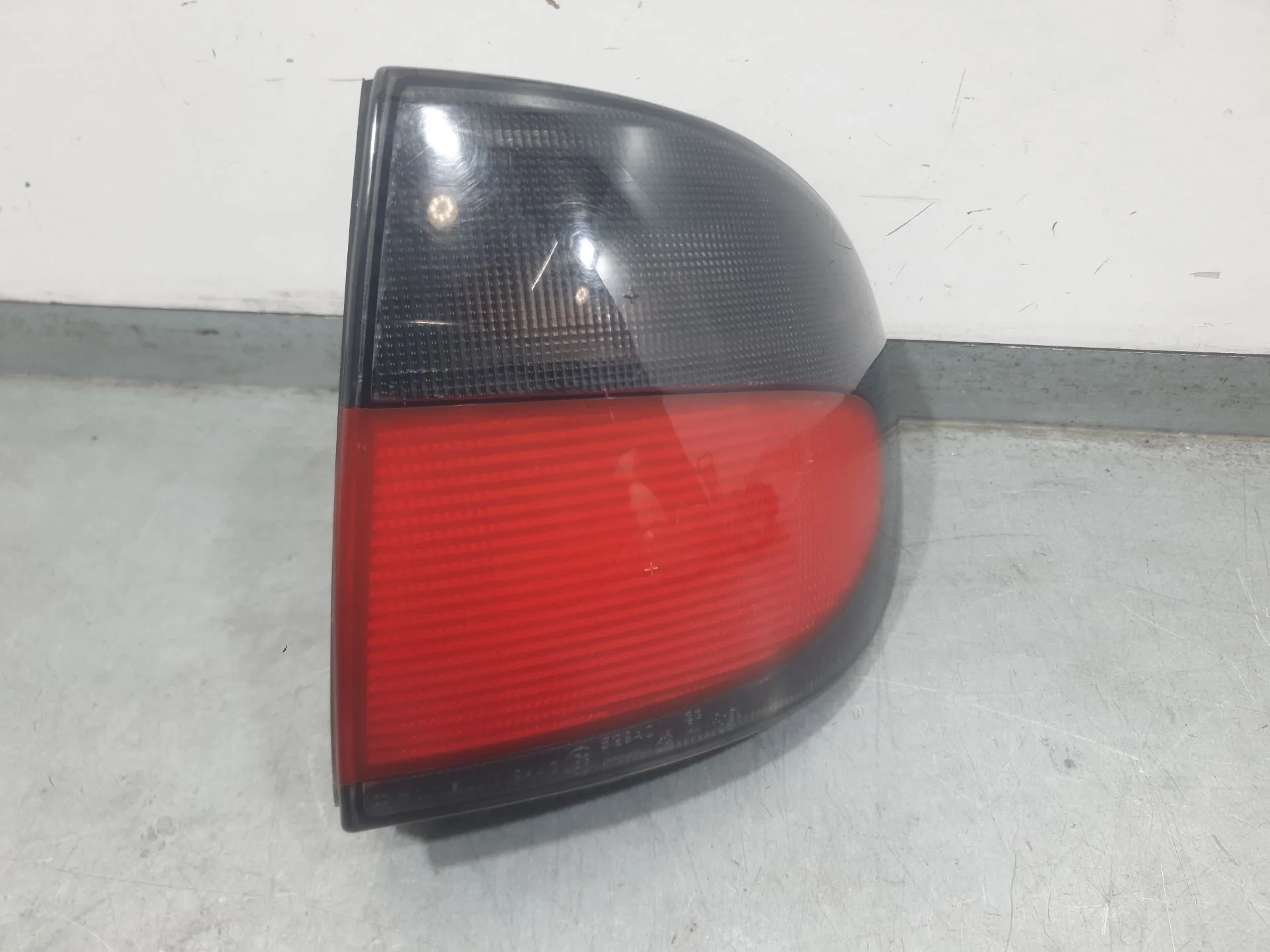 Piloto Trasero Derecho Exterior para Renault Megane I Classic (La0/1_)