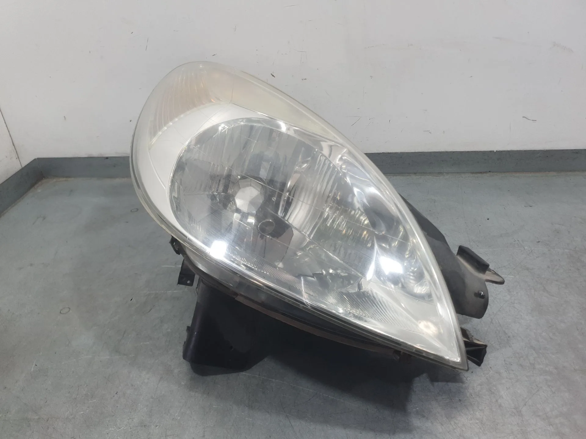 Faro Derecho para Citroën Xsara Picasso (N68)