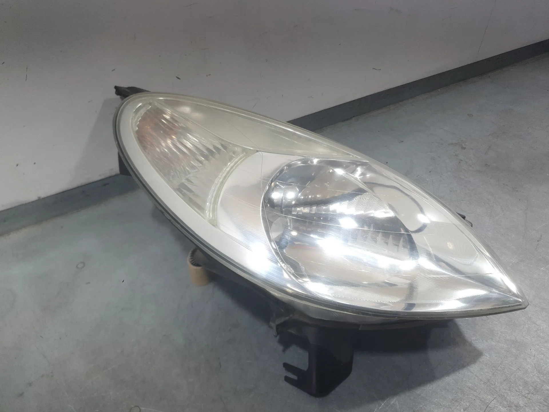 Faro Derecho para Citroën Xsara Picasso (N68)