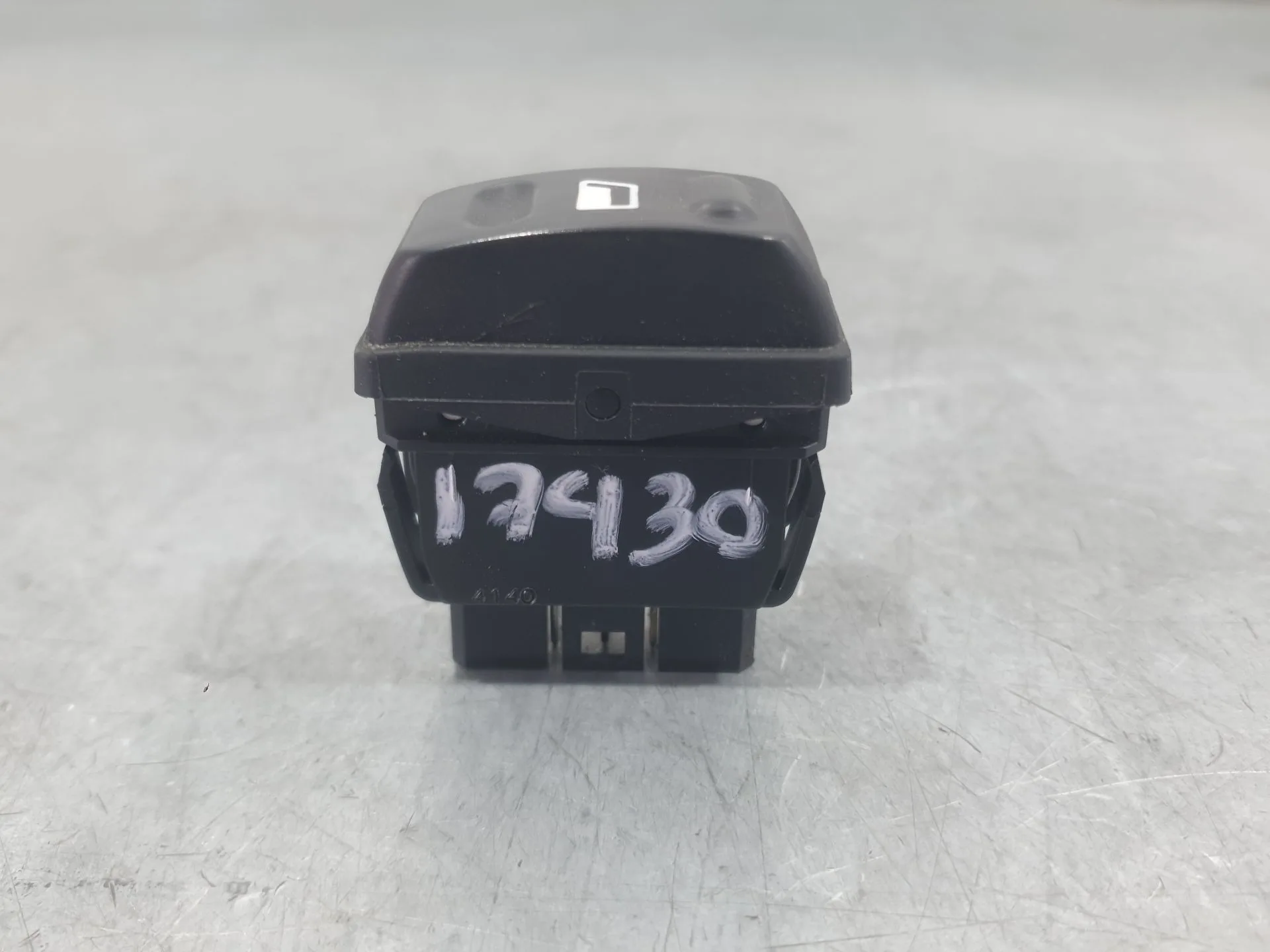 Mando Elevalunas Delantero Derecho para Citroën Xsara Picasso (N68)