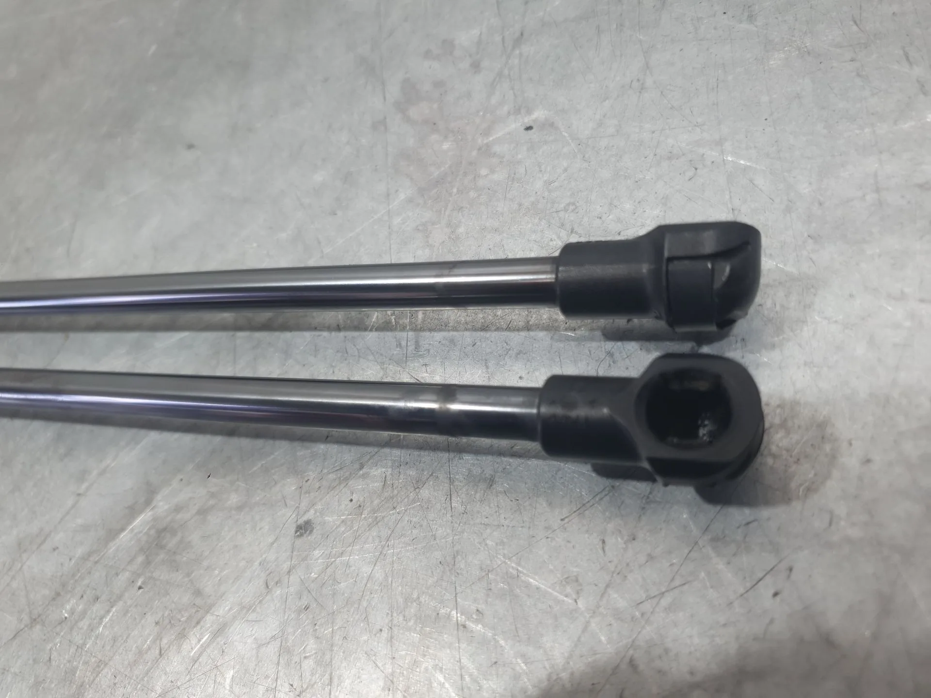 Amortiguadores Maletero / Porton para Nissan Micra V (K14)