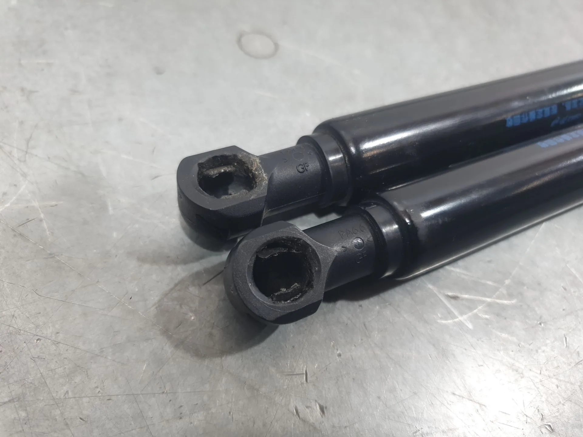 Amortiguadores Maletero / Porton para Nissan Micra V (K14)