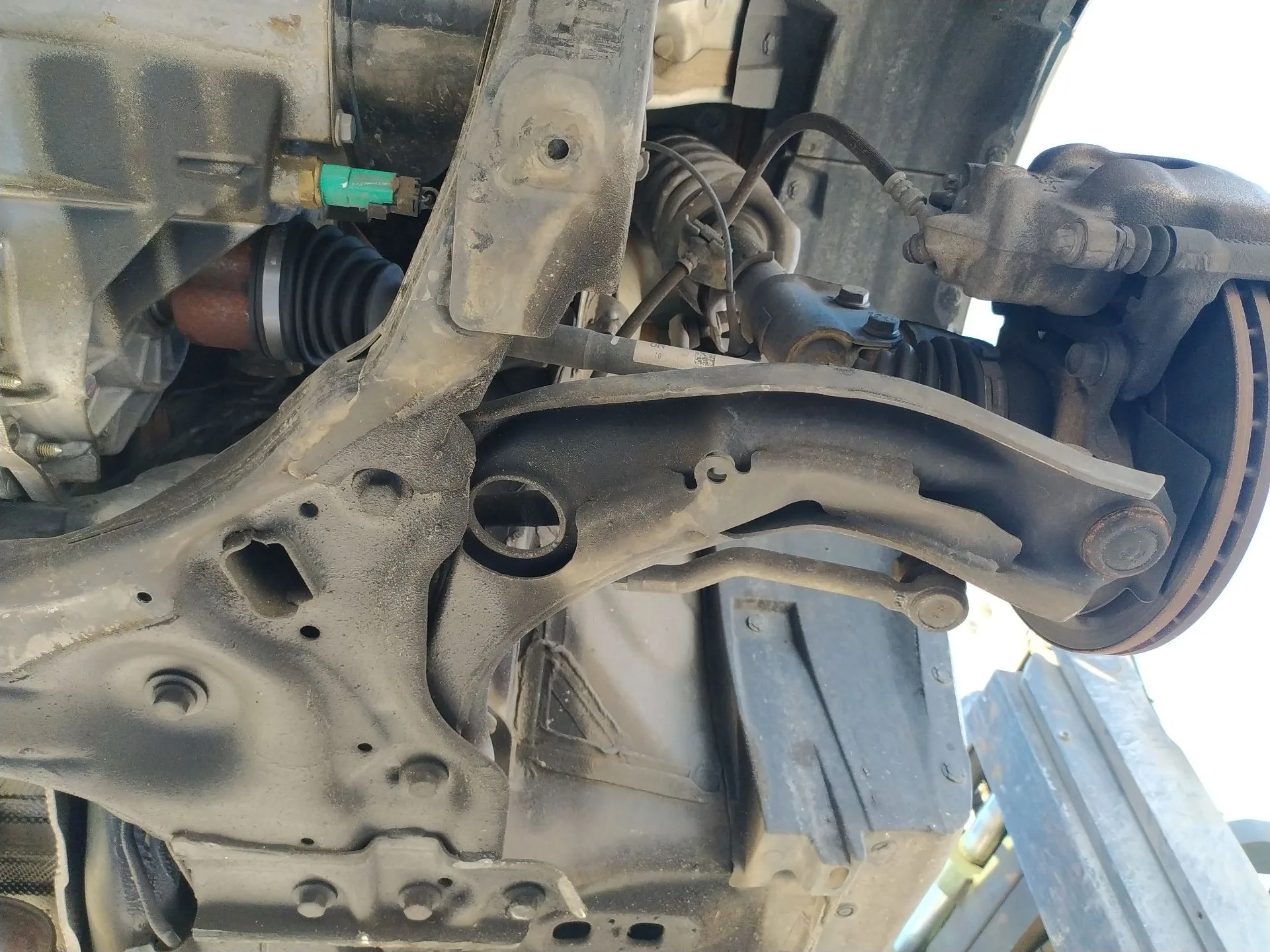 Brazo Suspension Inferior Delantero Izquierdo para Nissan Micra V (K14)