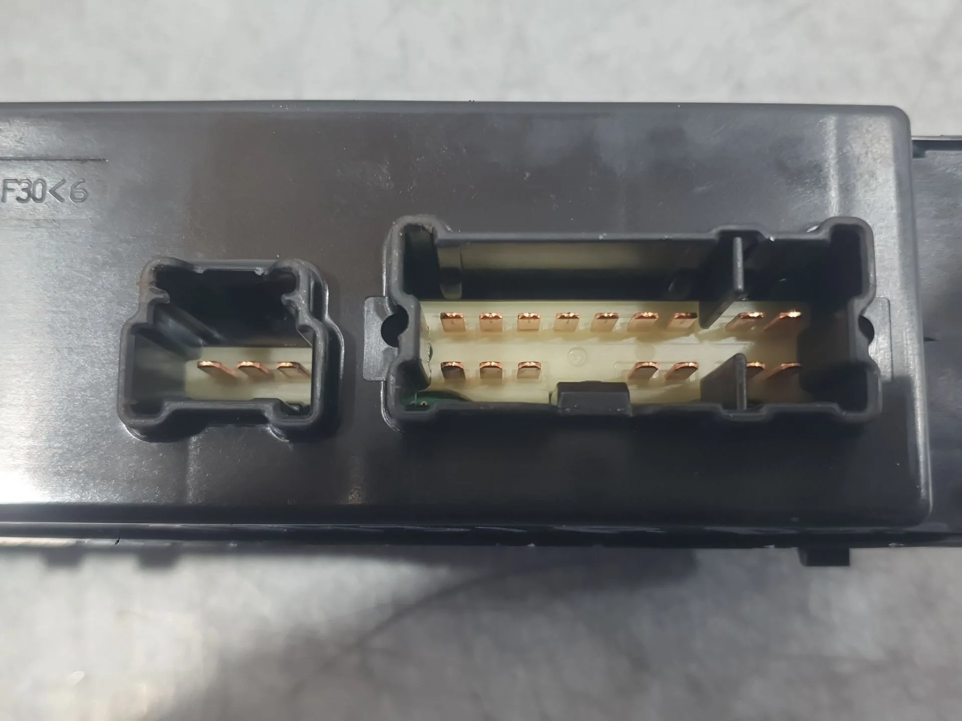 Mando Elevalunas Delantero Izquierdo para Nissan Micra V (K14)