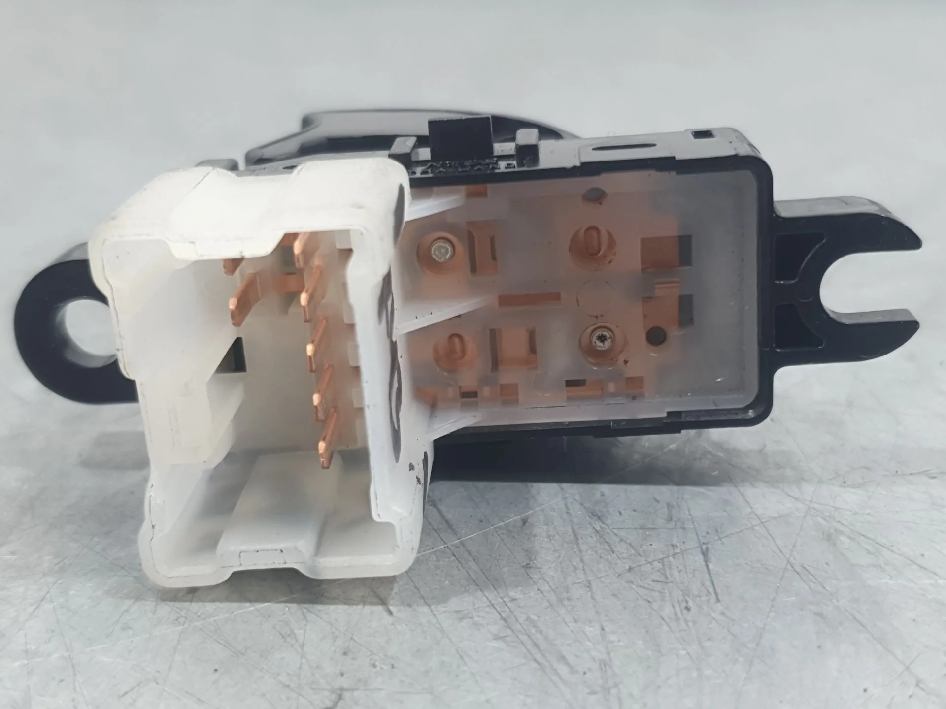 Mando Elevalunas Trasero Derecho para Nissan Micra V (K14)
