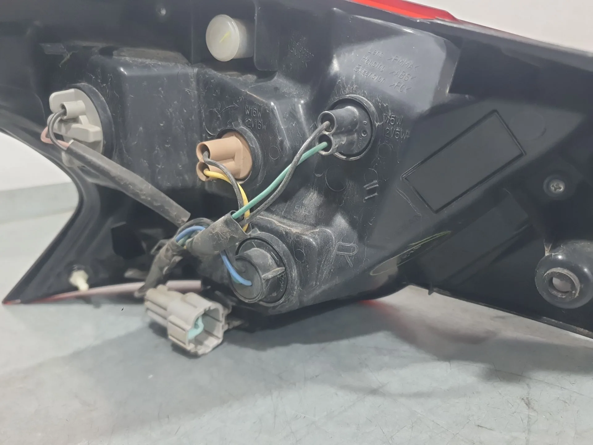 Piloto Trasero Derecho para Nissan Micra V (K14)