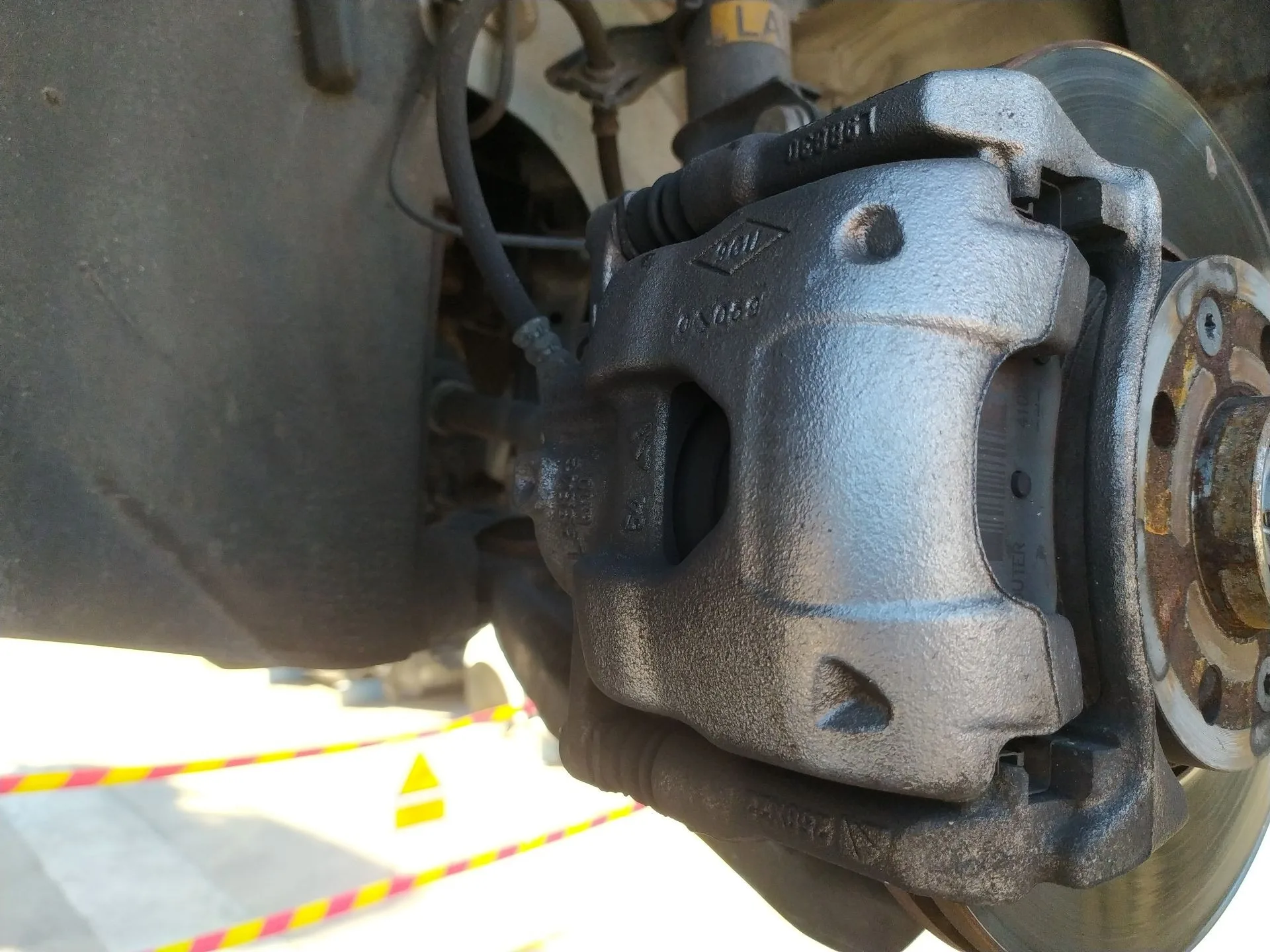 Pinza Freno Delantera Izquierda para Nissan Micra V (K14)