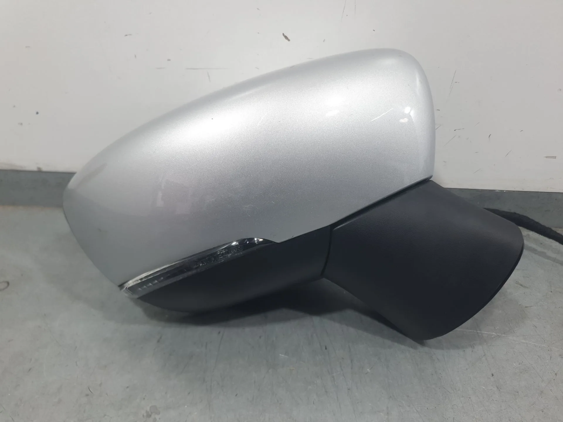 Retrovisor Derecho para Nissan Micra V (K14)
