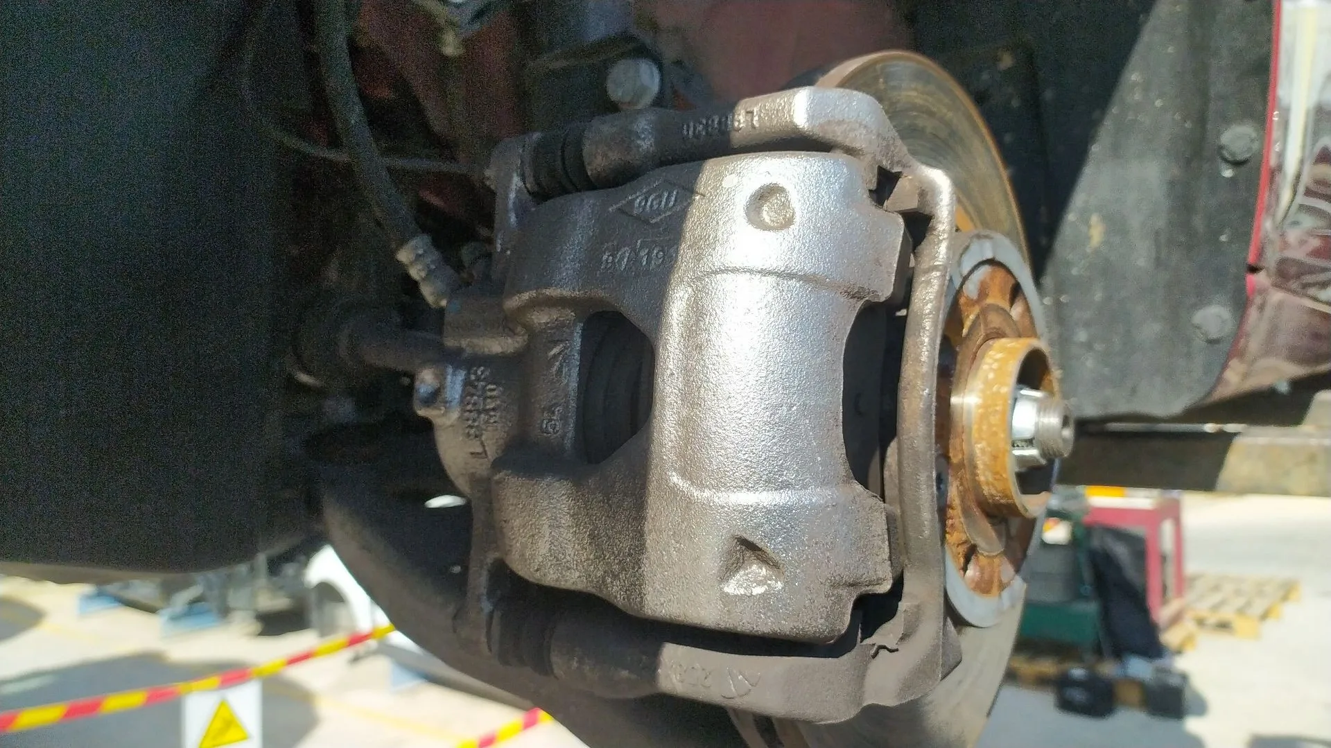 Pinza Freno Delantera Derecha para Nissan Micra V (K14)