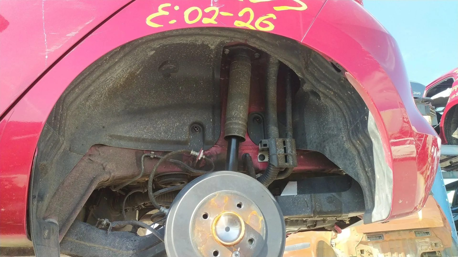 Plastico Pase Rueda Tras. Izq. para Nissan Micra V (K14)