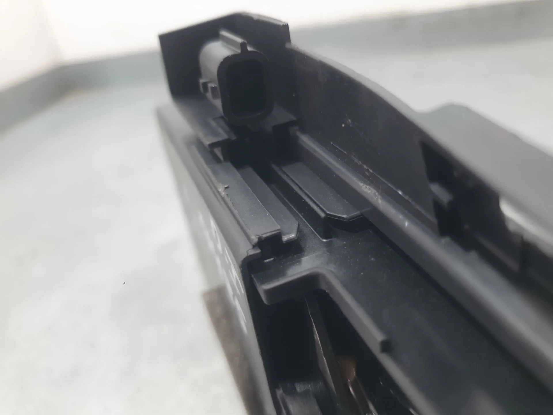 Cerradura Puerta Delantera Izquierda para Dacia Sandero Iii