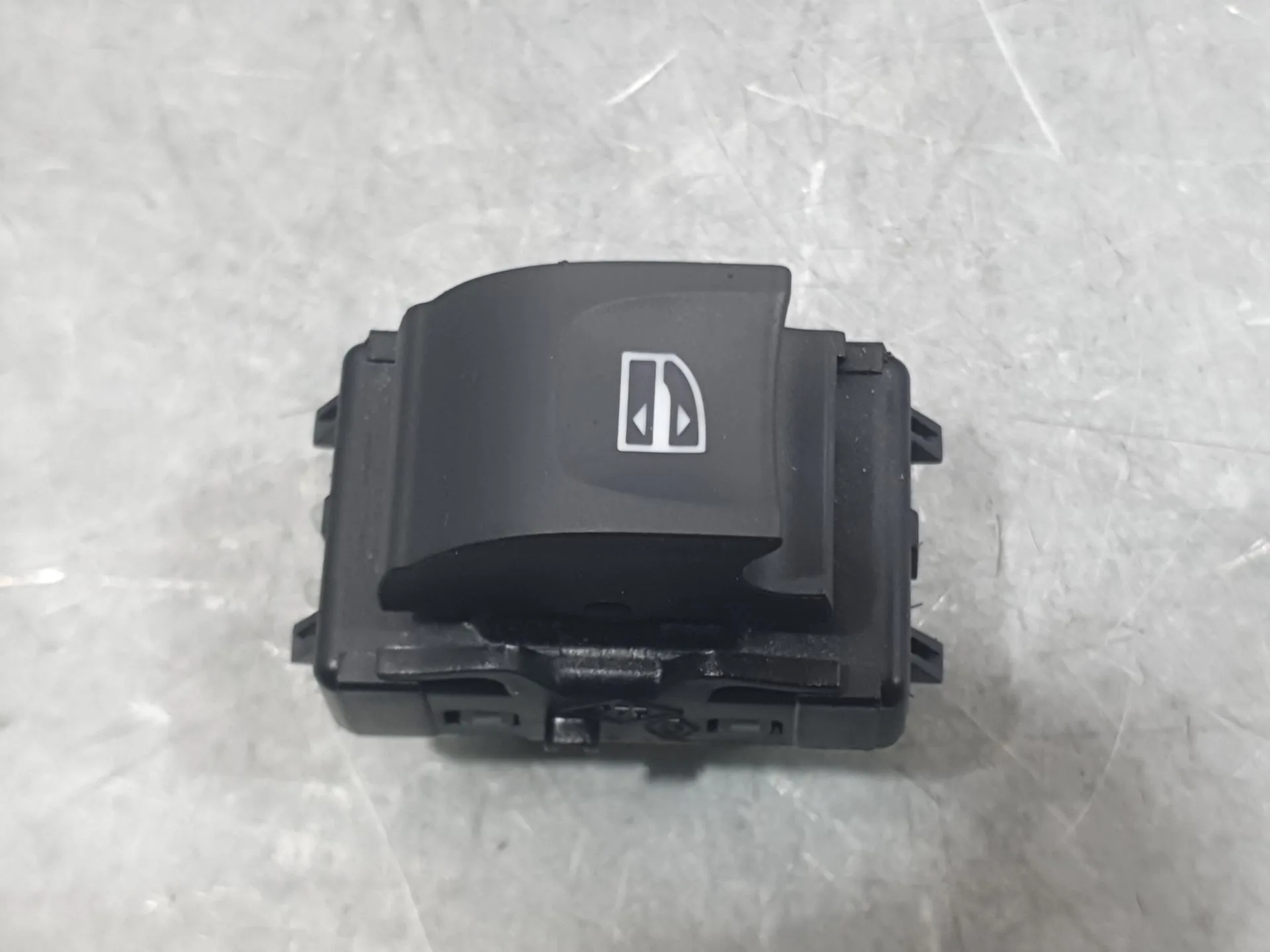 Mando Elevalunas Delantero Derecho para Dacia Sandero Iii