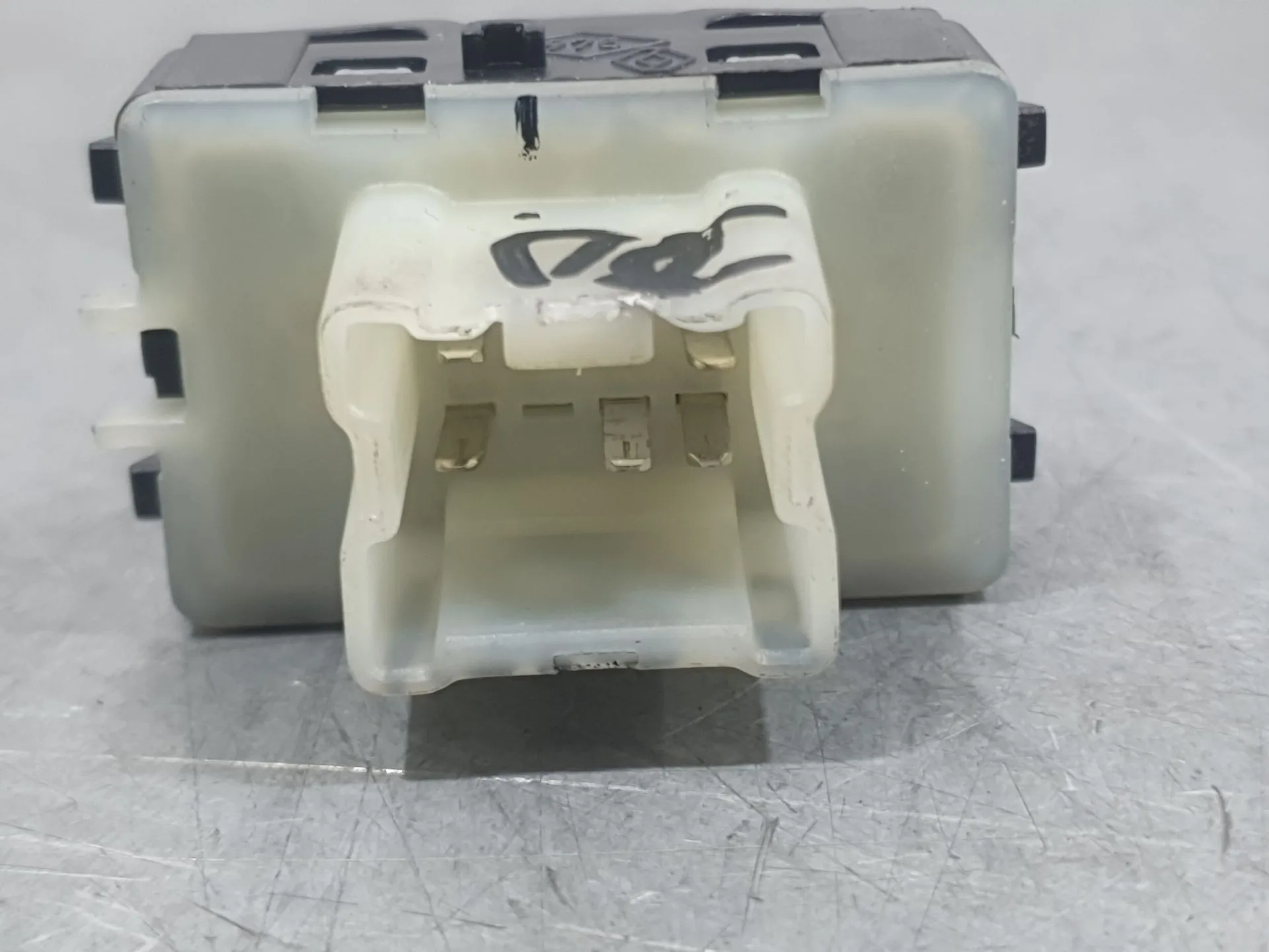 Mando Elevalunas Delantero Derecho para Dacia Sandero Iii