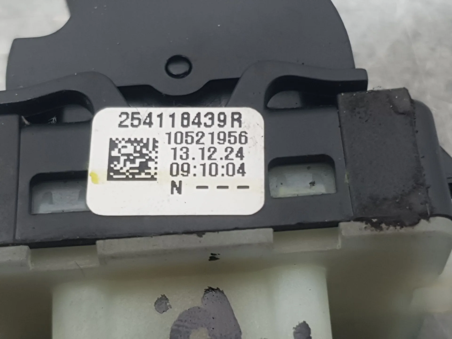 Mando Elevalunas Delantero Derecho para Dacia Sandero Iii