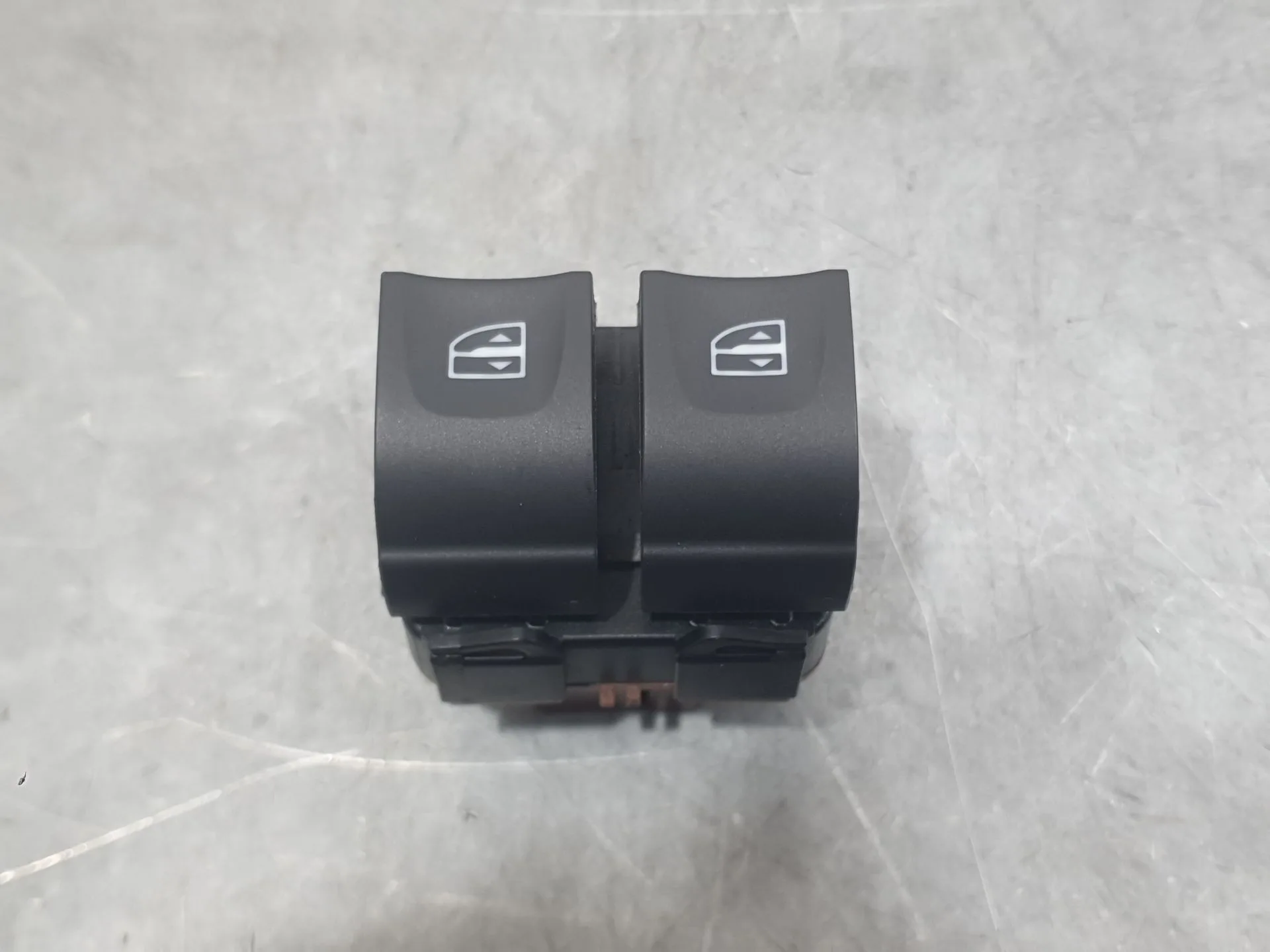 Mando Elevalunas Delantero Izquierdo para Dacia Sandero Iii