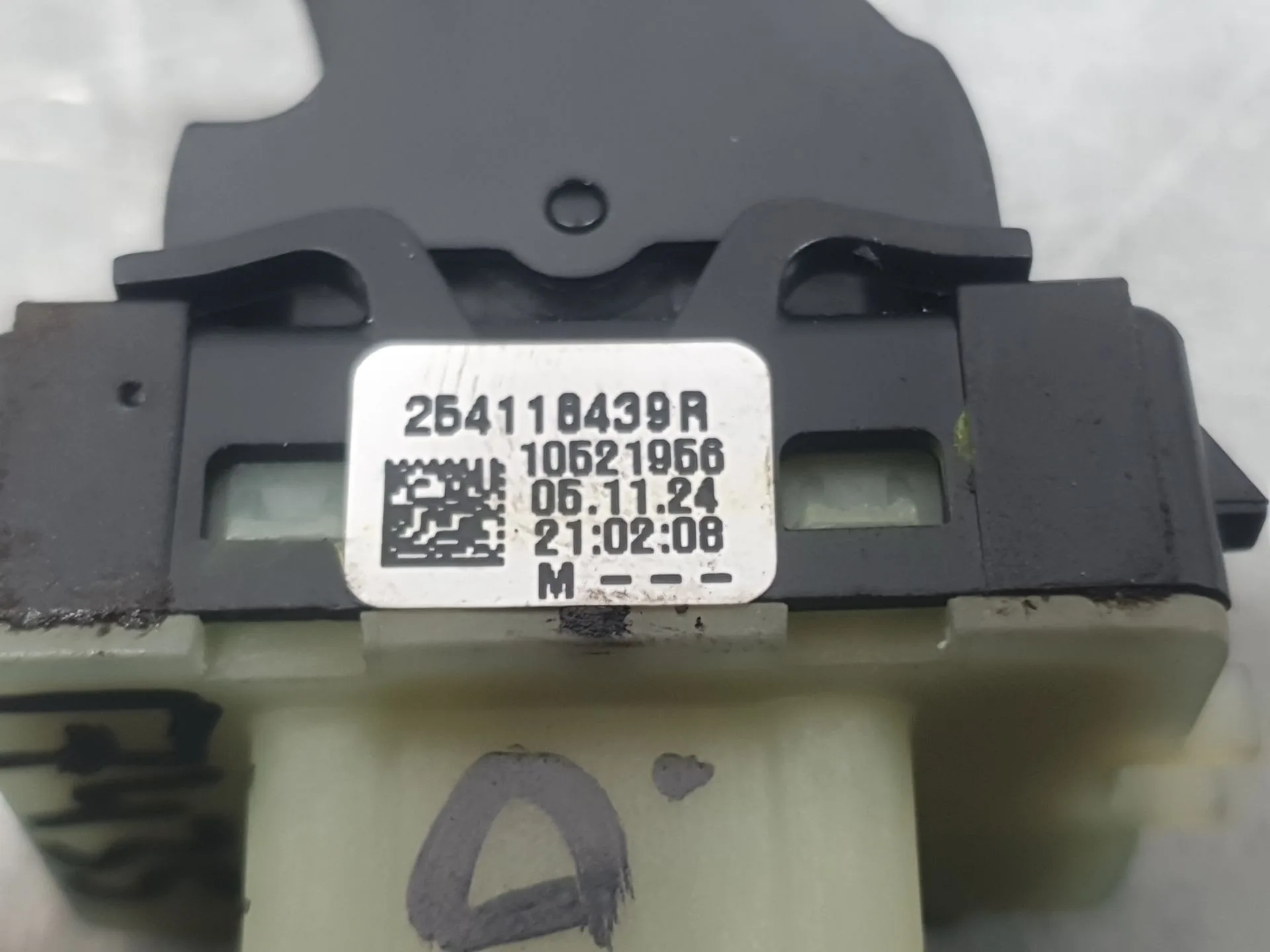 Mando Elevalunas Trasero Derecho para Dacia Sandero Iii