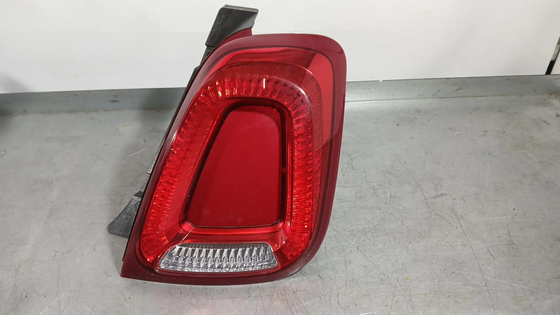 Piloto Trasero Derecho para Fiat 500 (312_)