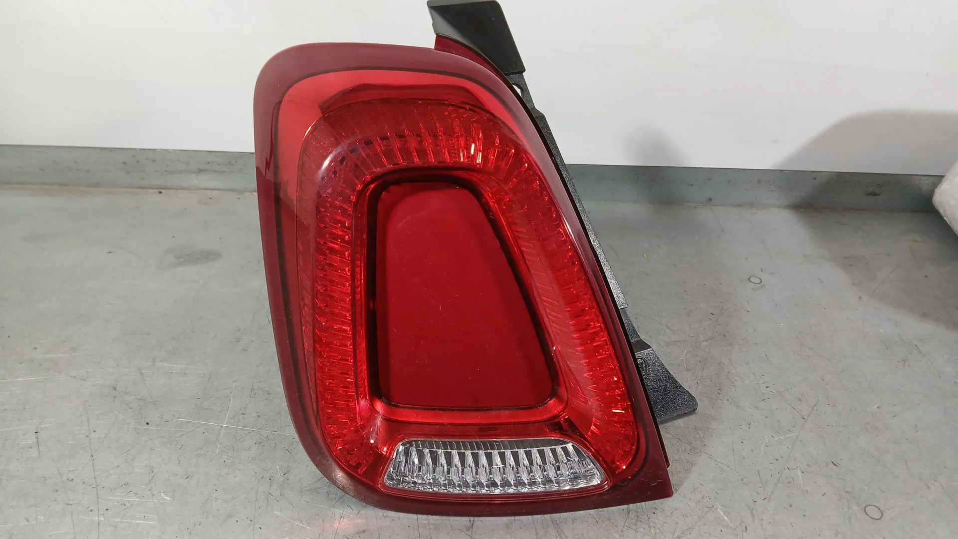 Piloto Trasero Izquierdo para Fiat 500 (312_)