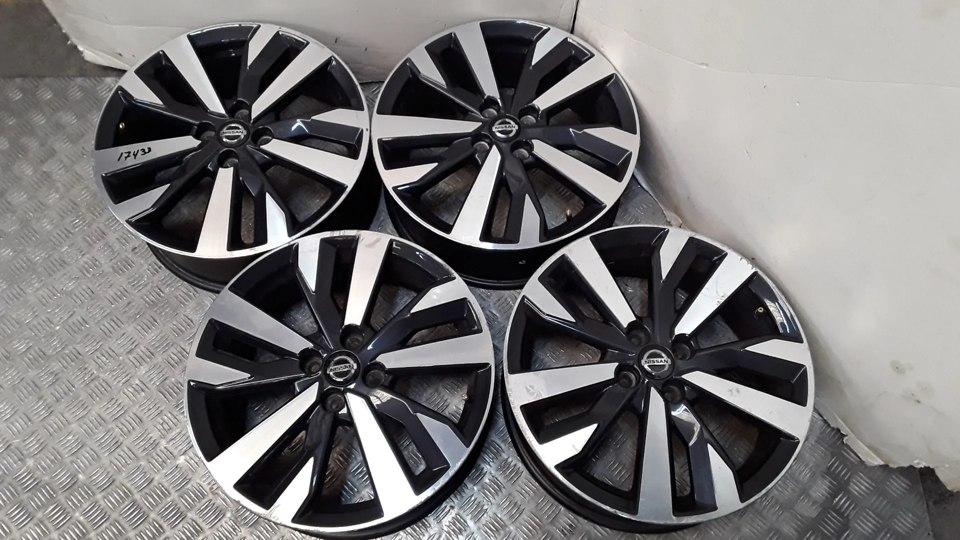 Juego Llantas Aluminio para Nissan Micra V (K14)