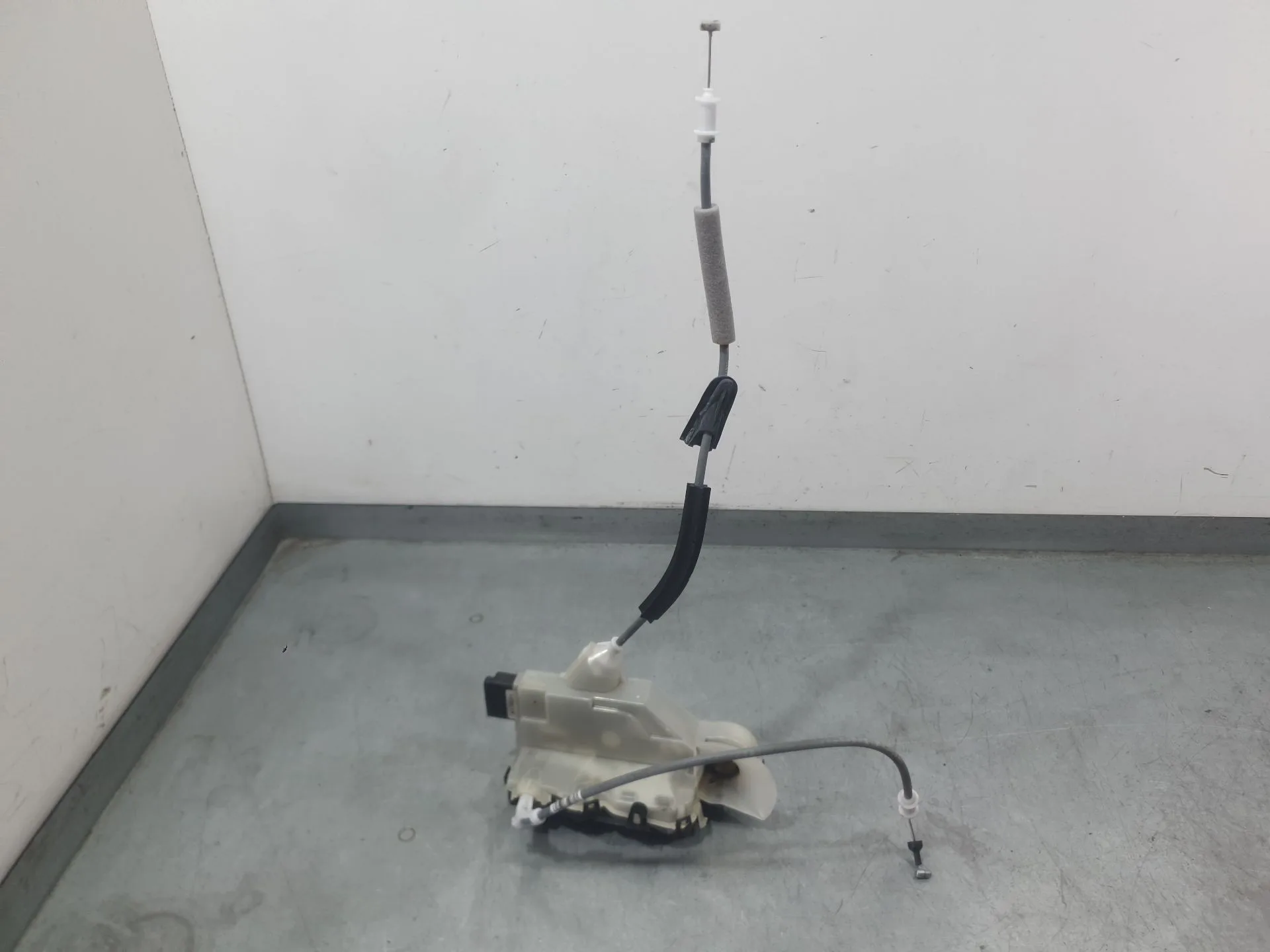 Cerradura Puerta Delantera Izquierda para Peugeot 2008 Ii (Ud_, Us_, Uy_, Uj_, Ur_, Uc_)