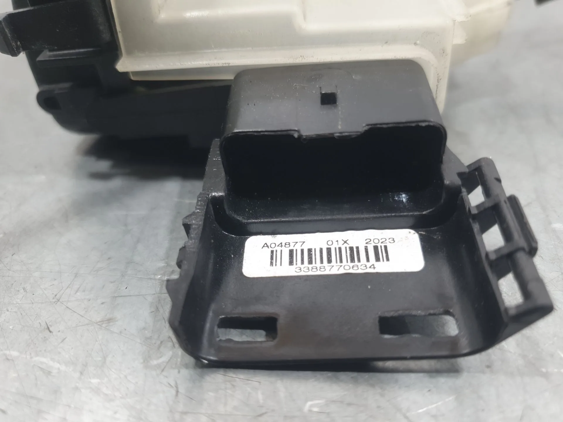 Cerradura Puerta Trasera Derecha para Peugeot 2008 Ii (Ud_, Us_, Uy_, Uj_, Ur_, Uc_)