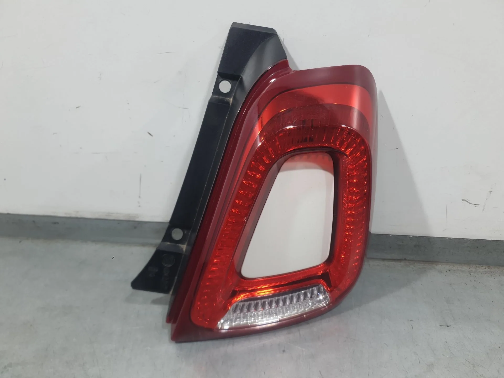 Piloto Trasero Derecho para Fiat 500 (312_)