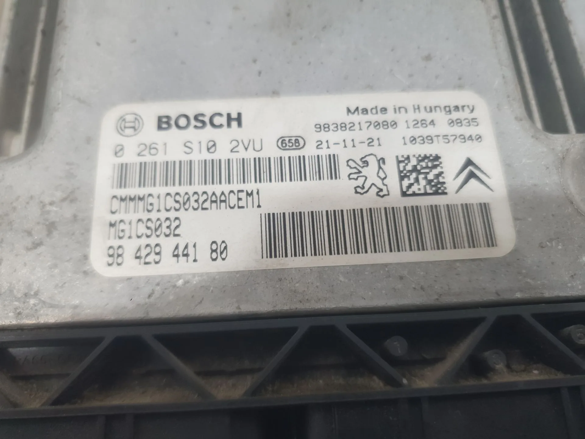 Centralita Motor Uce para Opel Corsa F (P2Jo)