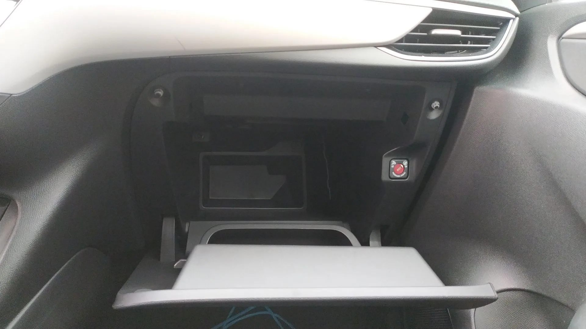 Guantera para Opel Corsa F (P2Jo)