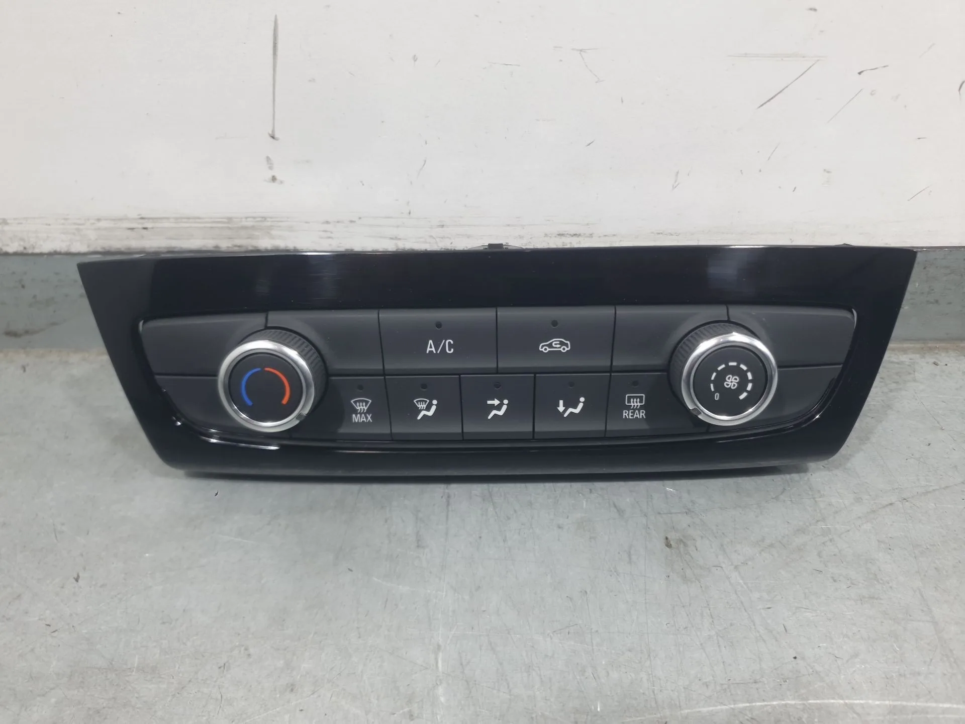 Mando Climatizador para Opel Corsa F (P2Jo)