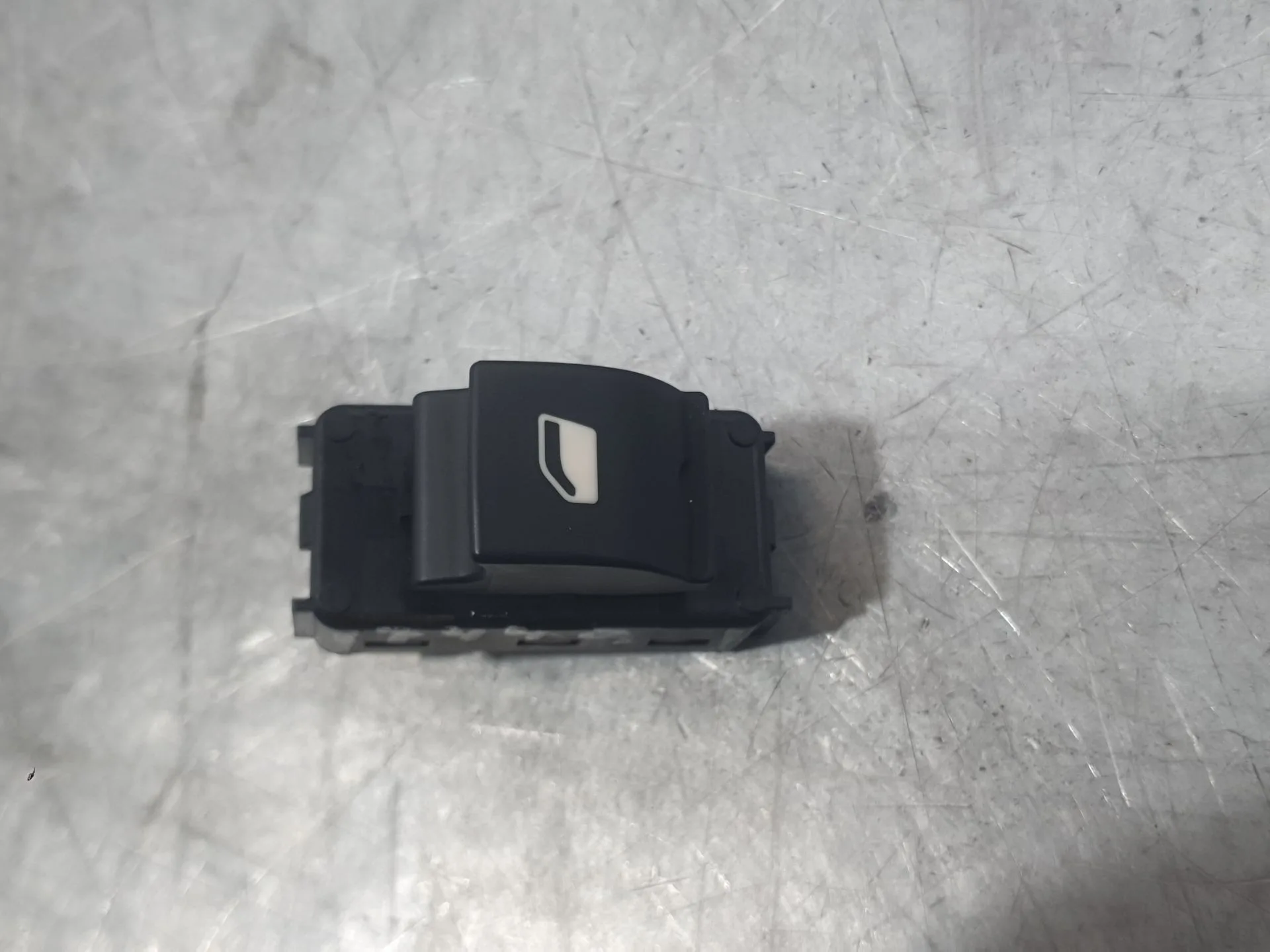 Mando Elevalunas Delantero Derecho para Opel Corsa F (P2Jo)
