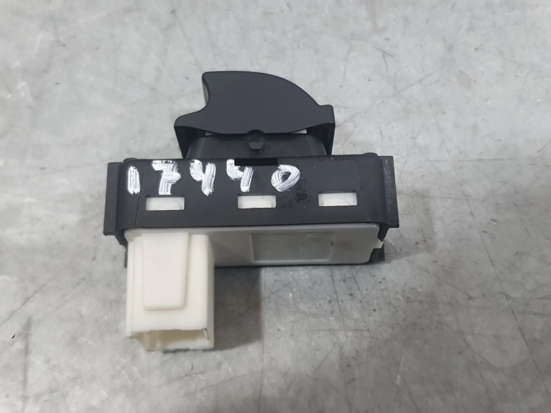 Mando Elevalunas Delantero Derecho para Opel Corsa F (P2Jo)