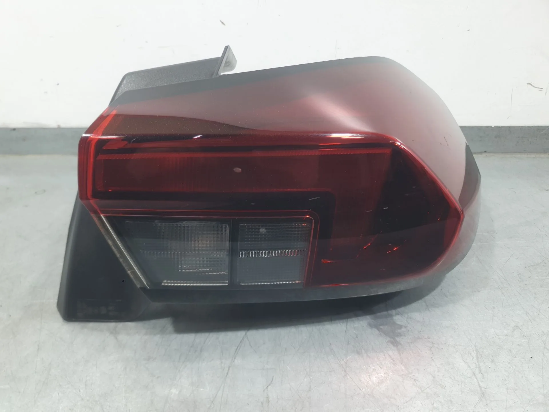 Piloto Trasero Derecho Exterior para Opel Corsa F (P2Jo)