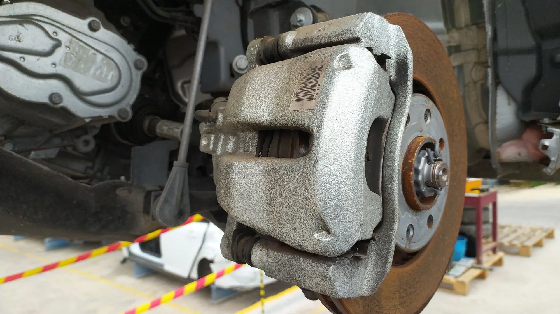 Pinza Freno Delantera Izquierda para Opel Corsa F (P2Jo)
