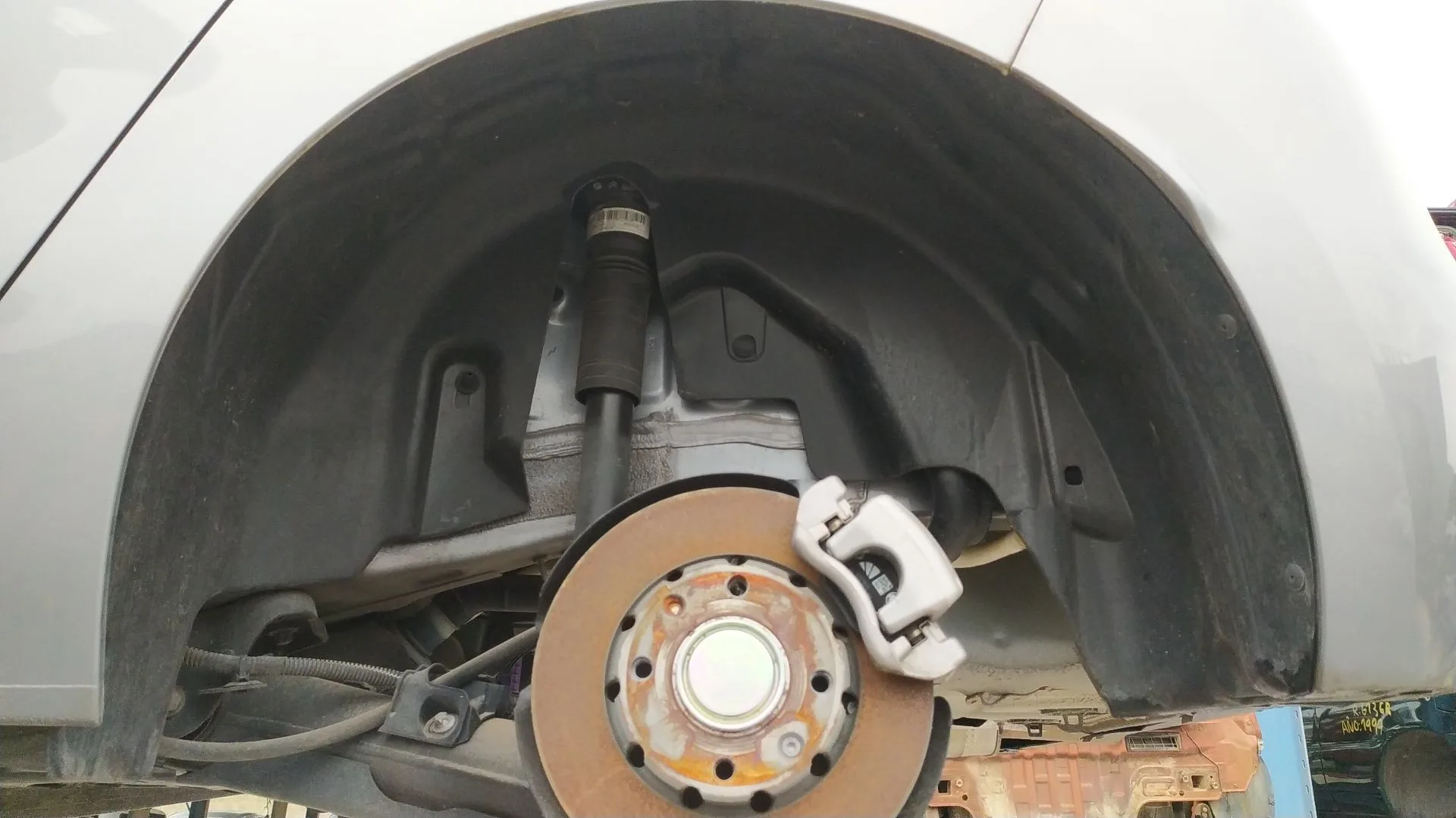 Plastico Pase Rueda Tras. Izq. para Opel Corsa F (P2Jo)