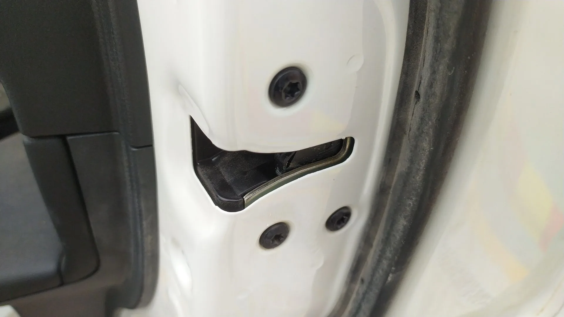 Cerradura Puerta Trasera Derecha para Kg Mobility Korando (C300)