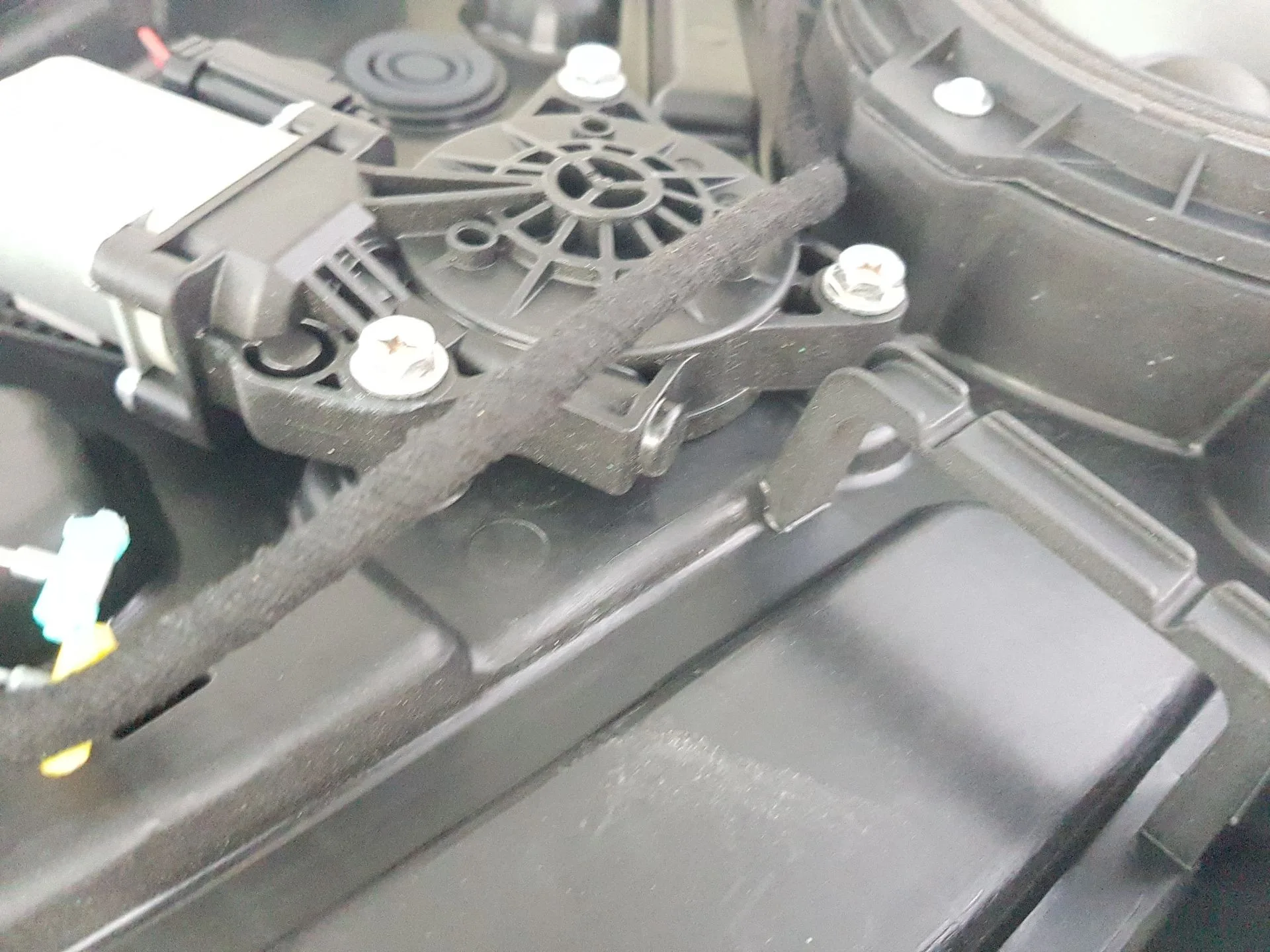 Elevalunas Trasero Derecho para Kg Mobility Korando (C300)