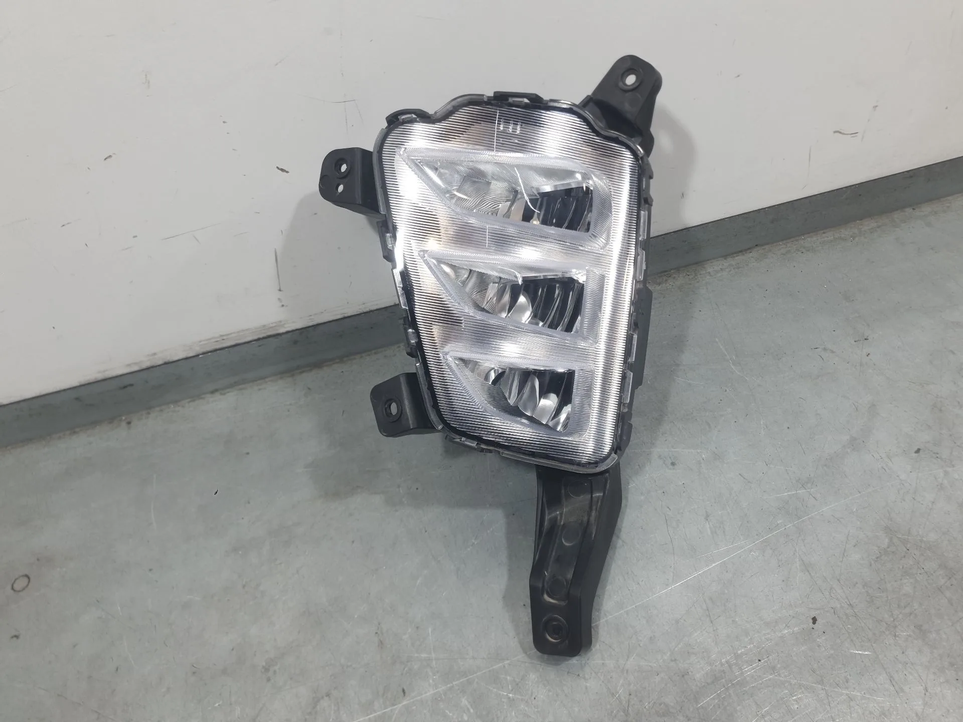 Faro Antiniebla Izquierdo para Kg Mobility Korando (C300)