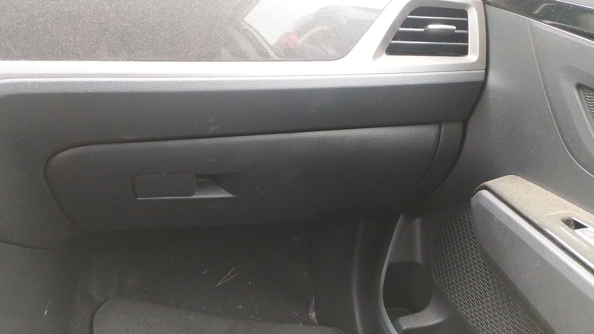 Guantera para Kg Mobility Korando (C300)