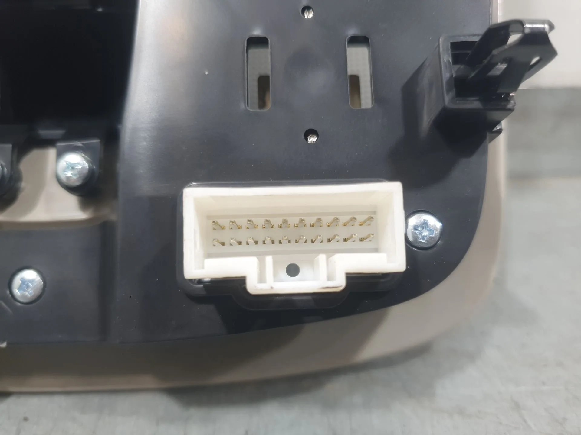 Luz Interior para Kg Mobility Korando (C300)