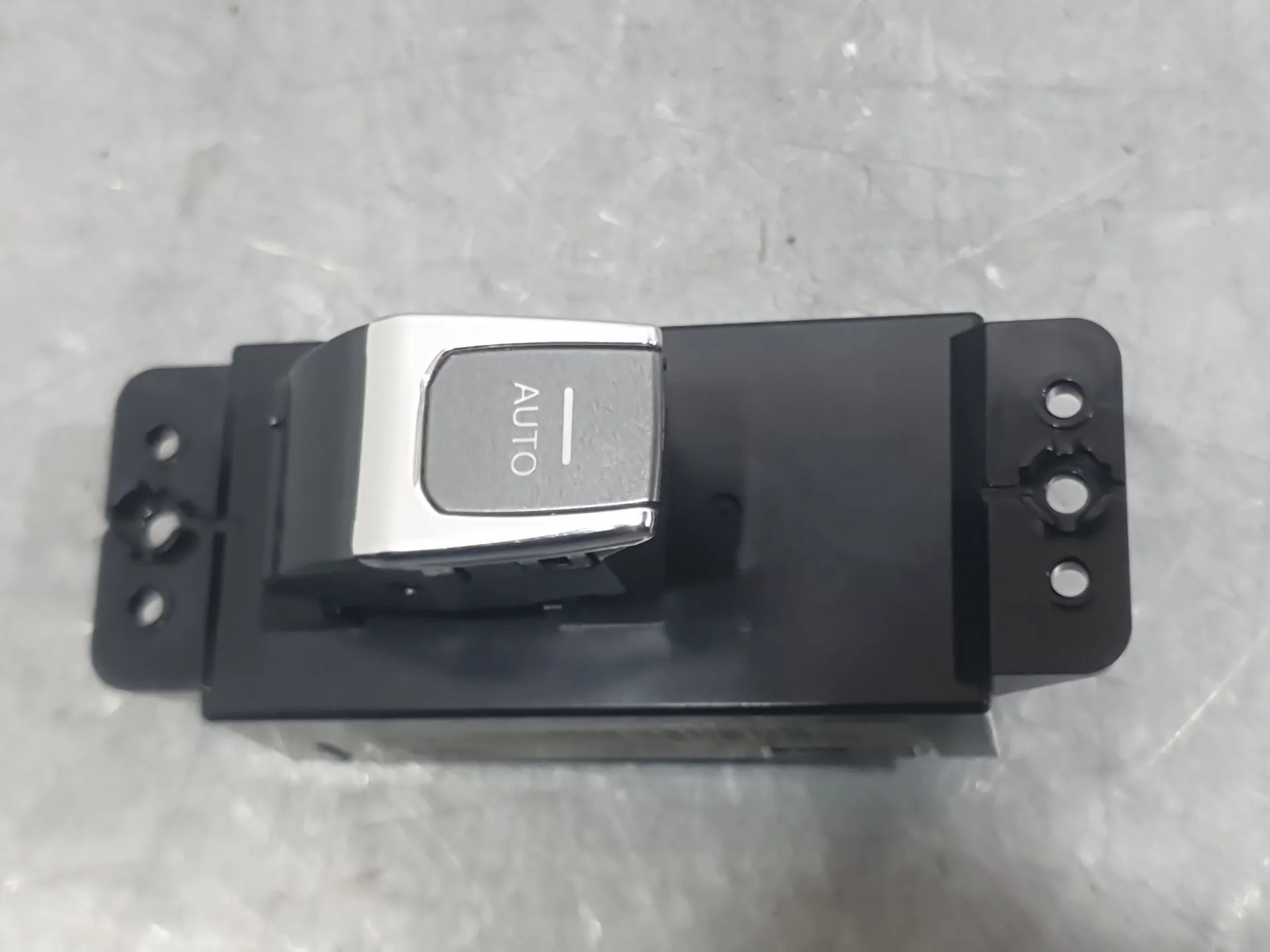 Mando Elevalunas Delantero Derecho para Kg Mobility Korando (C300)
