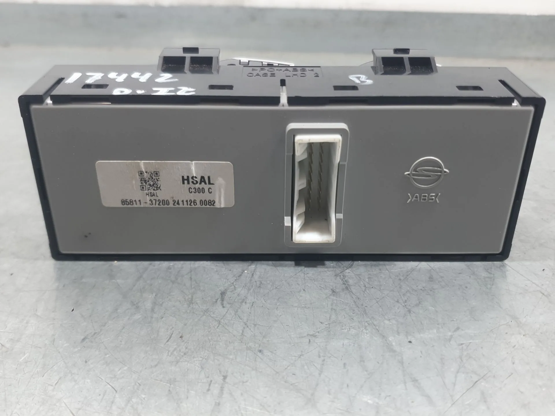 Mando Elevalunas Delantero Izquierdo para Kg Mobility Korando (C300)