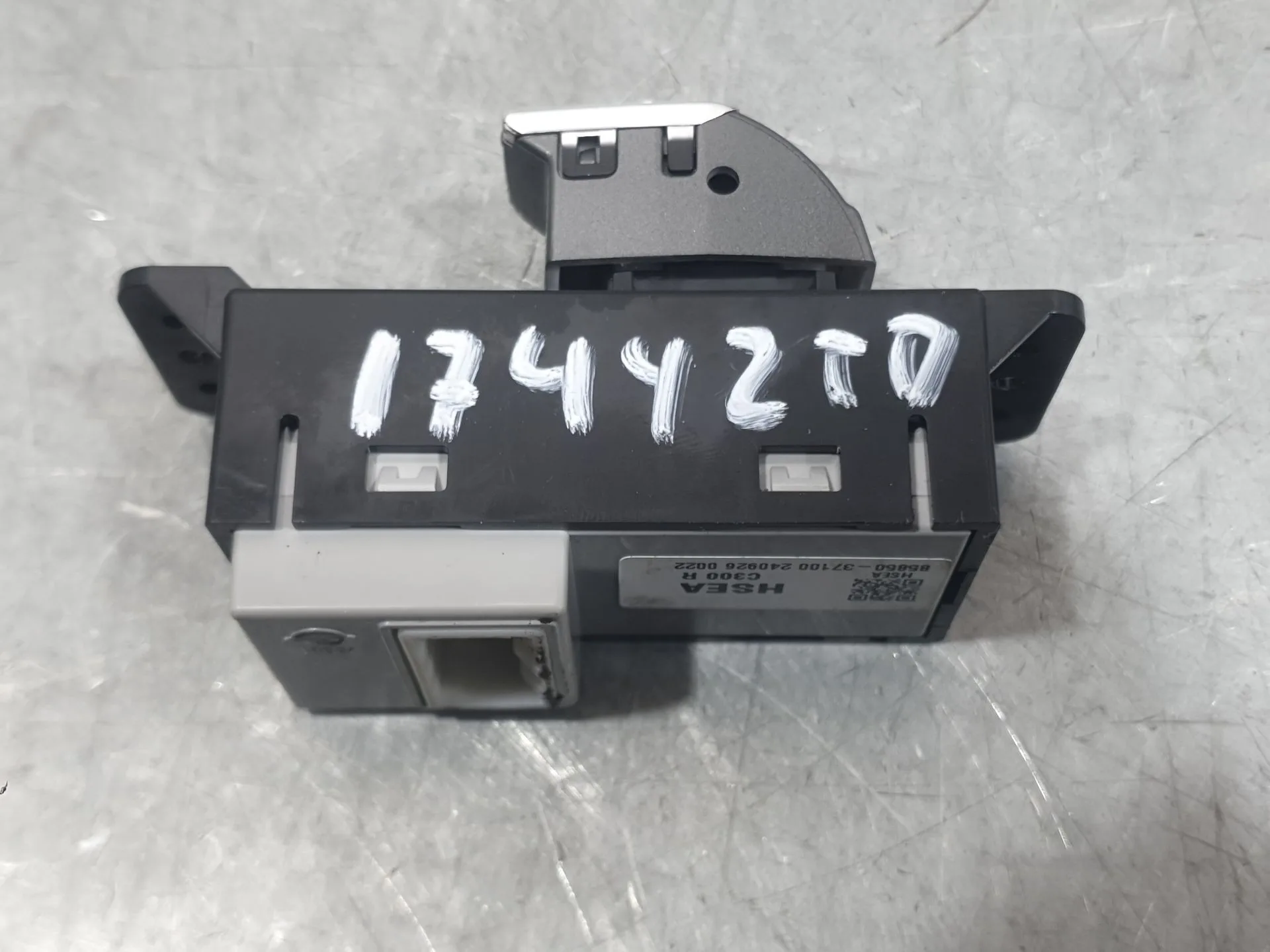 Mando Elevalunas Trasero Derecho para Kg Mobility Korando (C300)