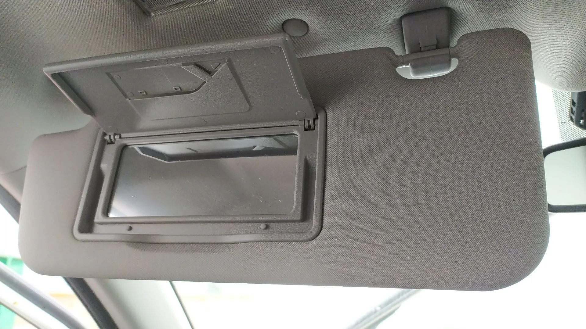 Parasol Izquierdo para Kg Mobility Korando (C300)