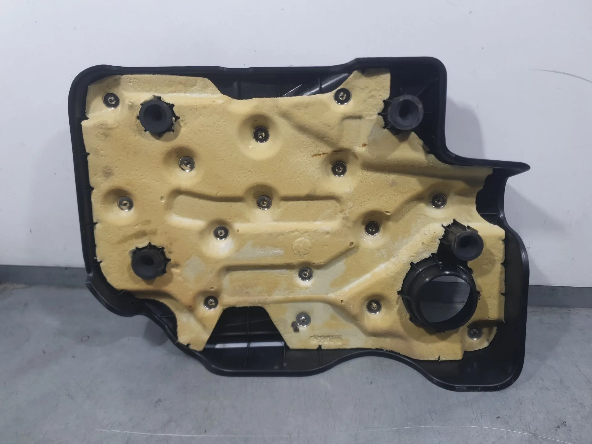 Tapa Motor para Kg Mobility Korando (C300)