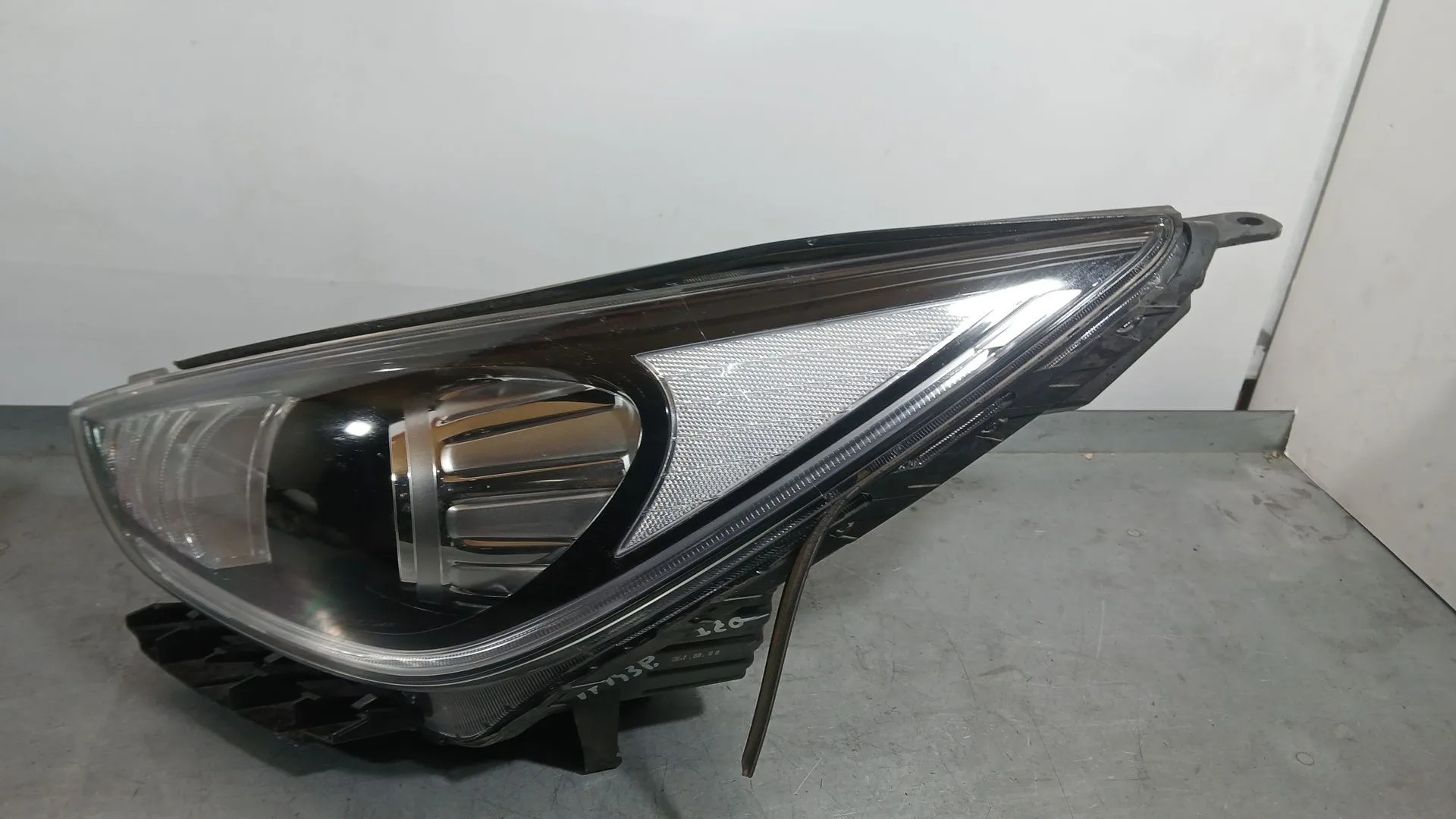 Faro Izquierdo para Kia Niro I (De)