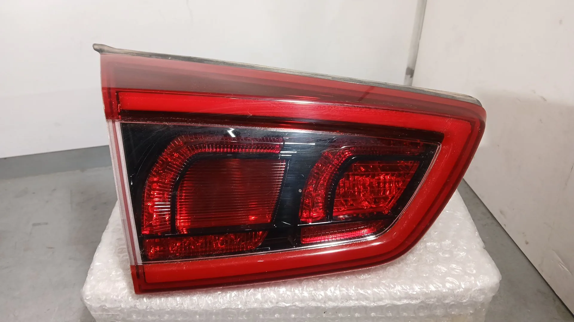 Piloto Trasero Izquierdo Interior para Kia Niro I (De)