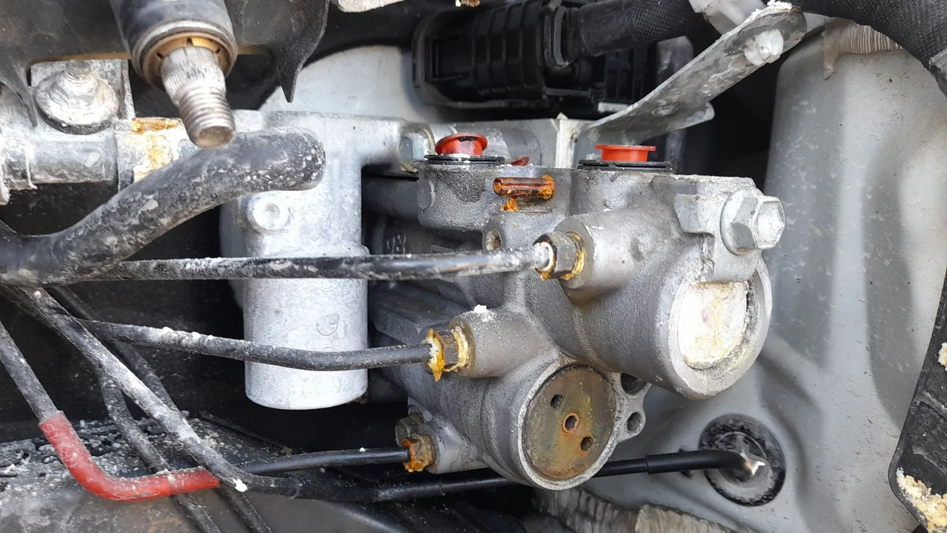 Bomba Freno para Toyota Corolla Ranchera Familiar (_E21_)