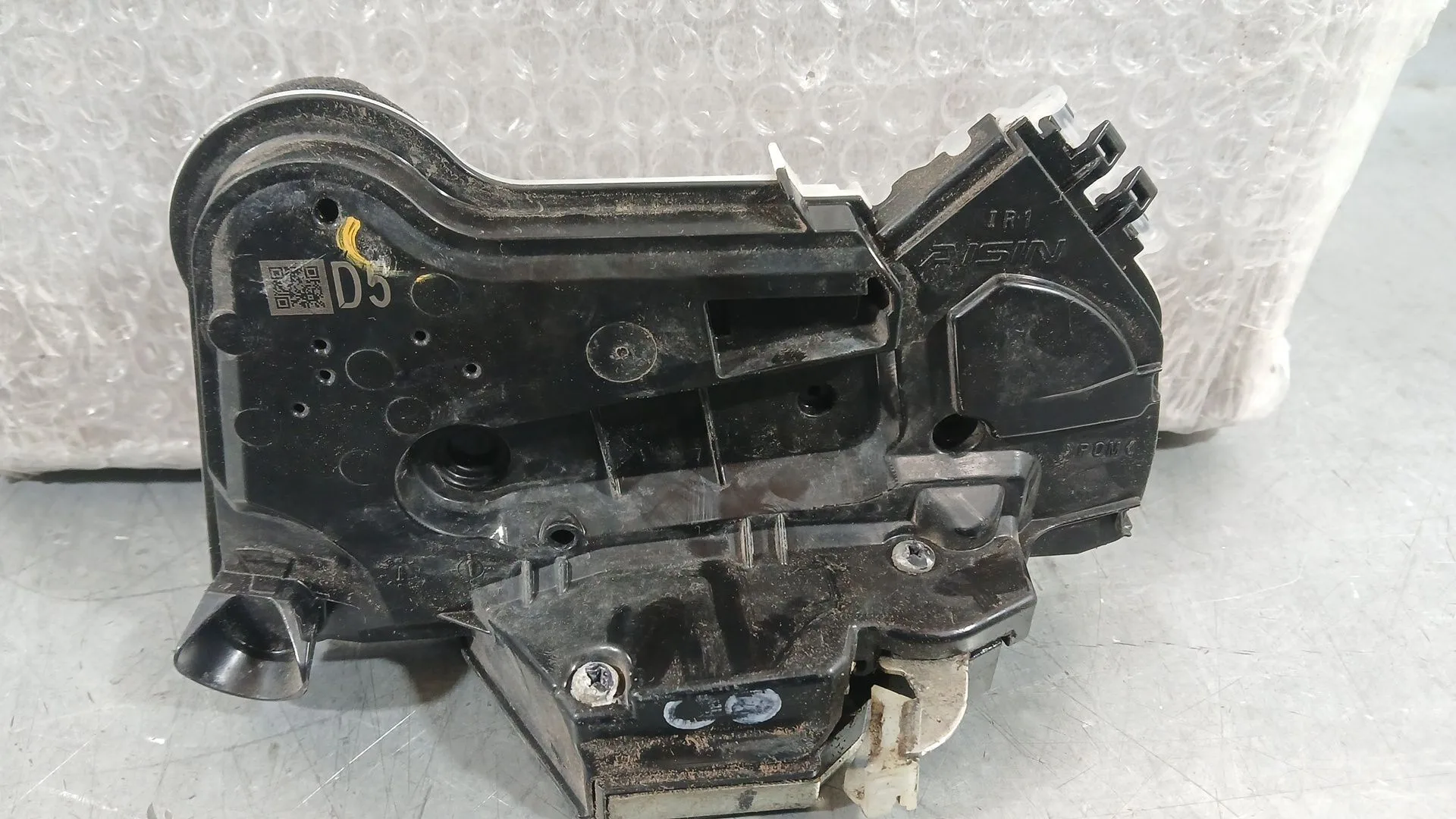 Cerradura Puerta Delantera Derecha para Toyota Corolla Ranchera Familiar (_E21_)